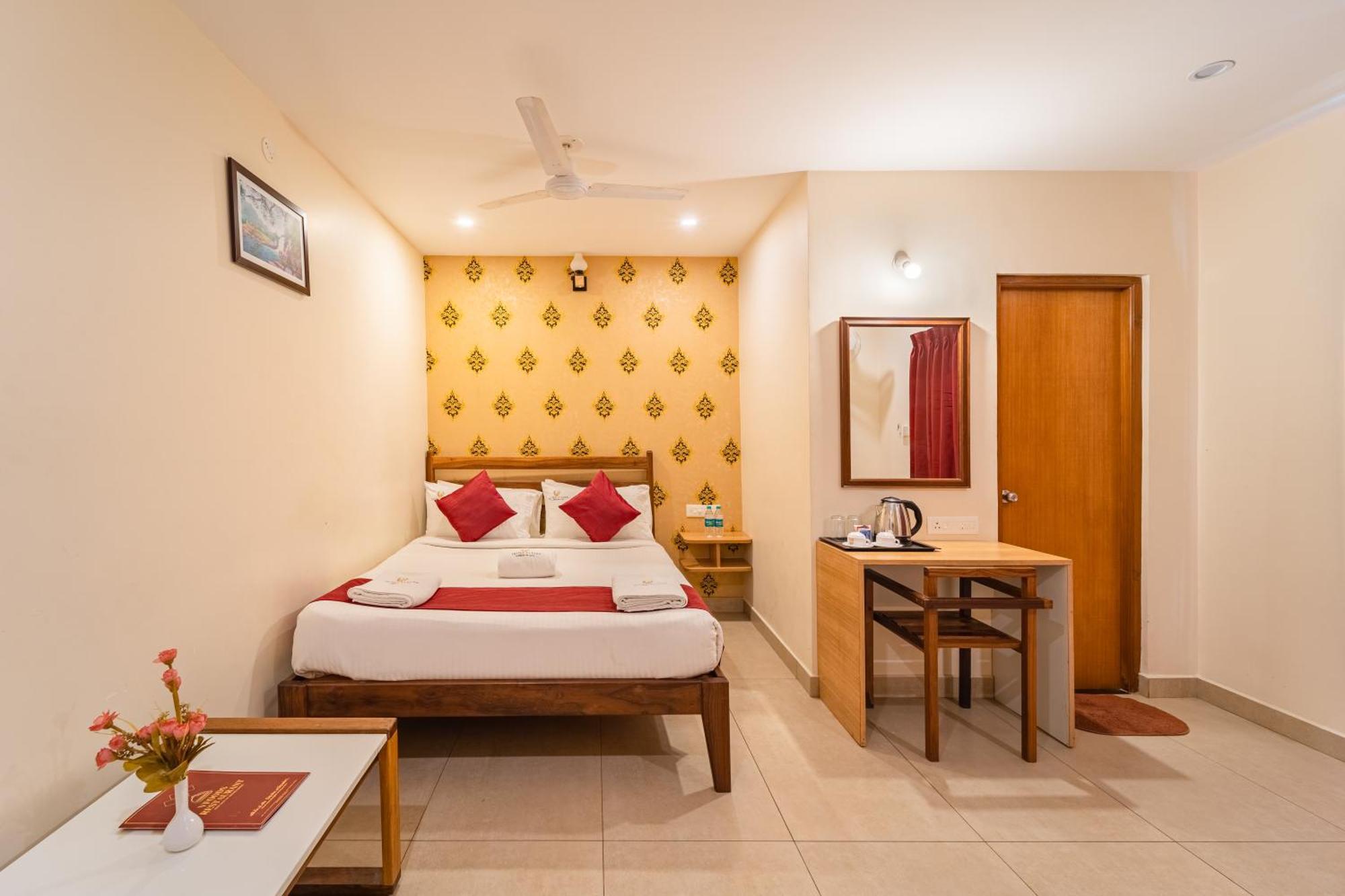 Hotel VI Park - City Centre Pondicherry Exterior foto