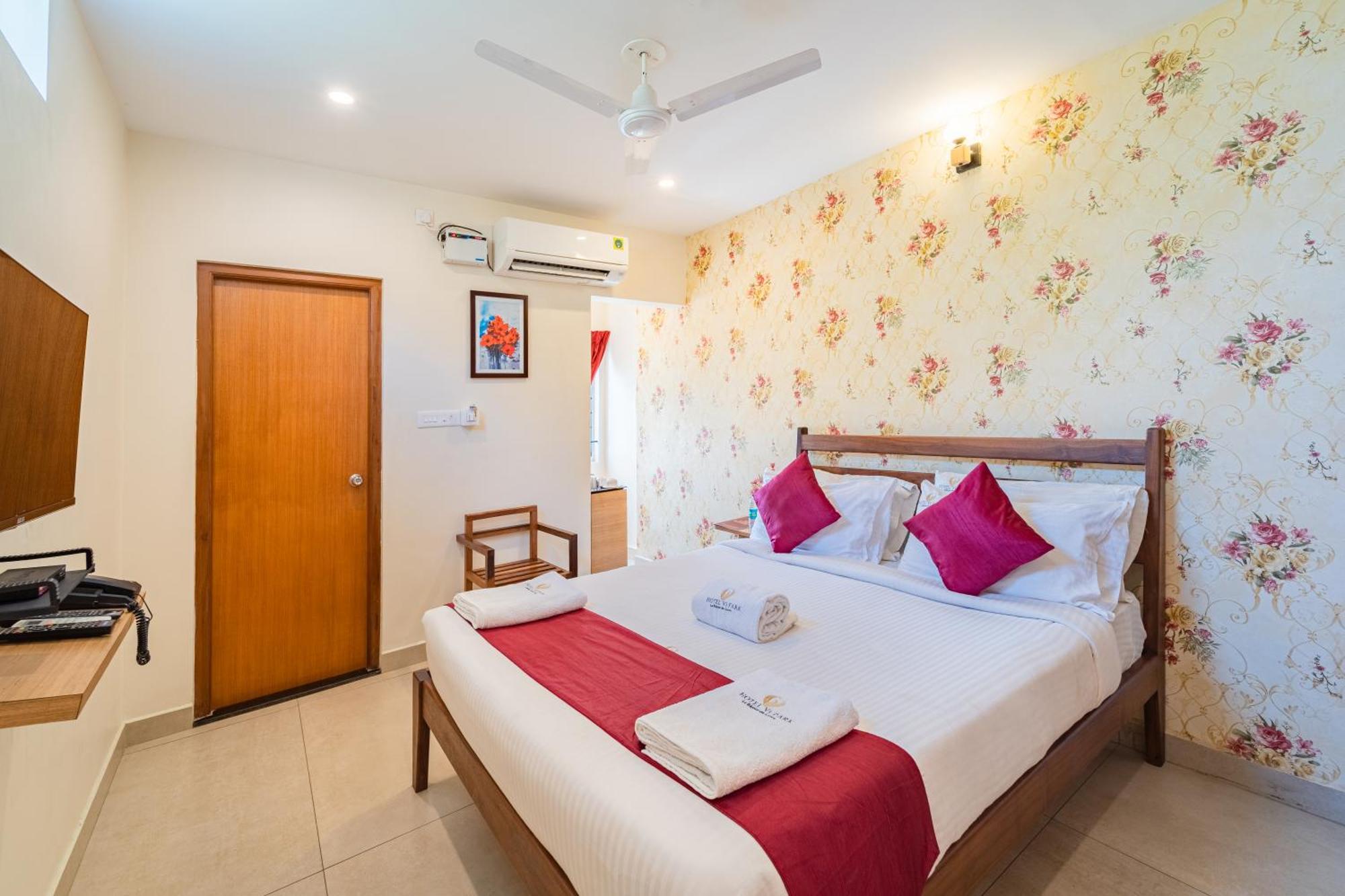 Hotel VI Park - City Centre Pondicherry Exterior foto